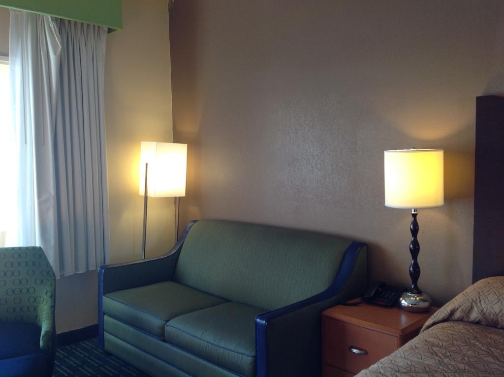 Diamond Inn & Suites Richmond Zewnętrze zdjęcie