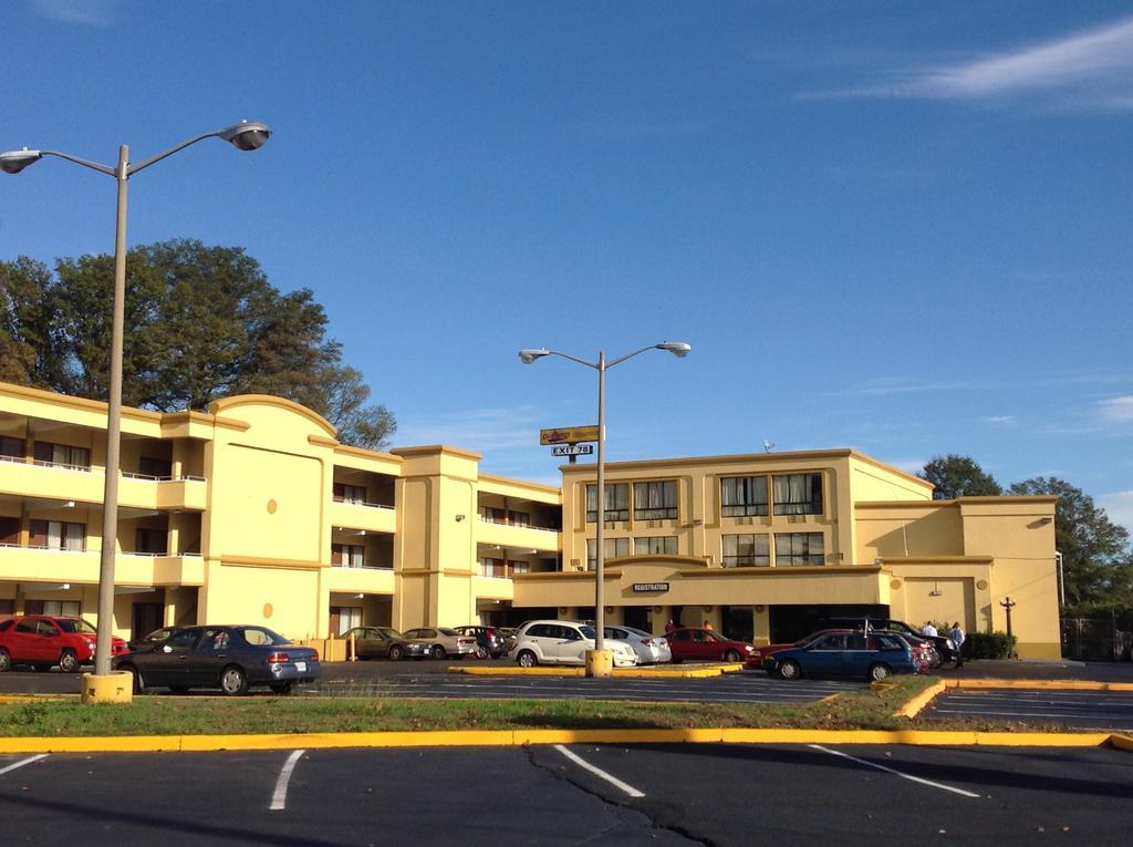 Diamond Inn & Suites Richmond Zewnętrze zdjęcie