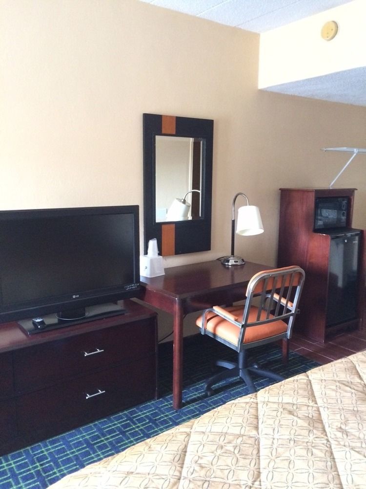 Diamond Inn & Suites Richmond Zewnętrze zdjęcie