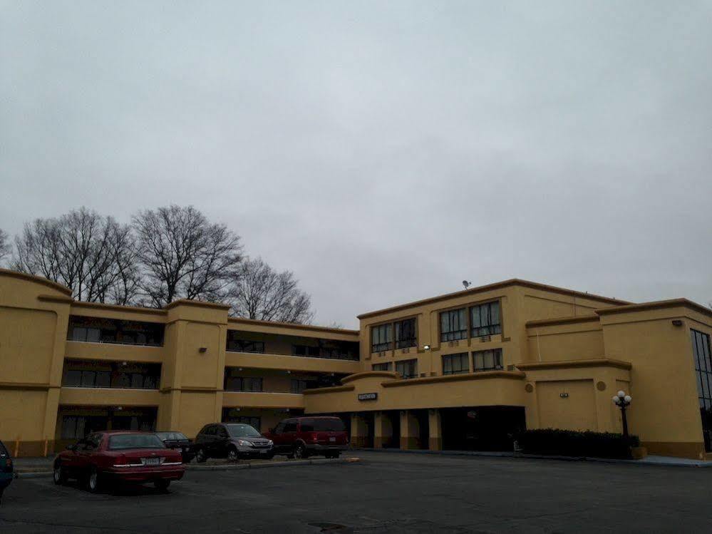 Diamond Inn & Suites Richmond Zewnętrze zdjęcie